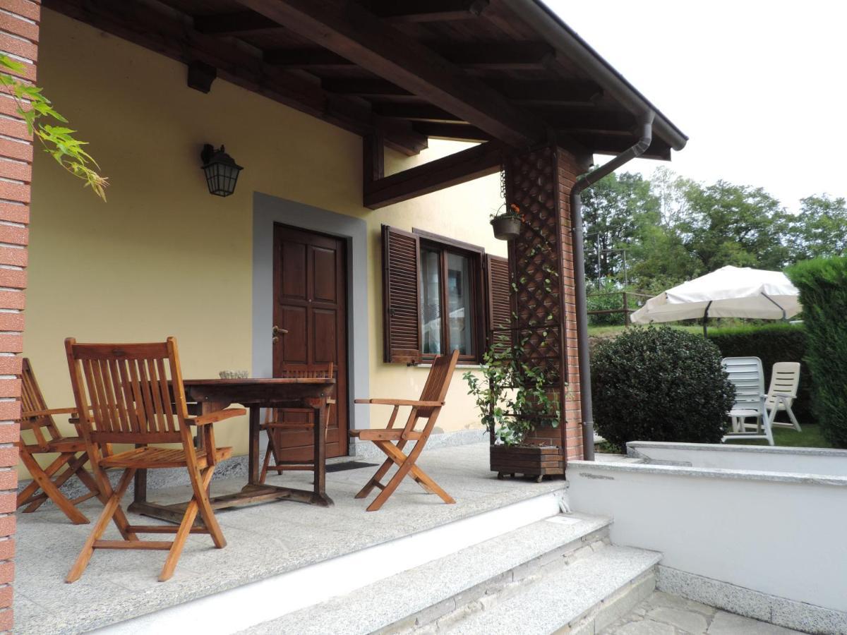 Casa Vacanza Il Glicine Casale Corte Cerro Extérieur photo