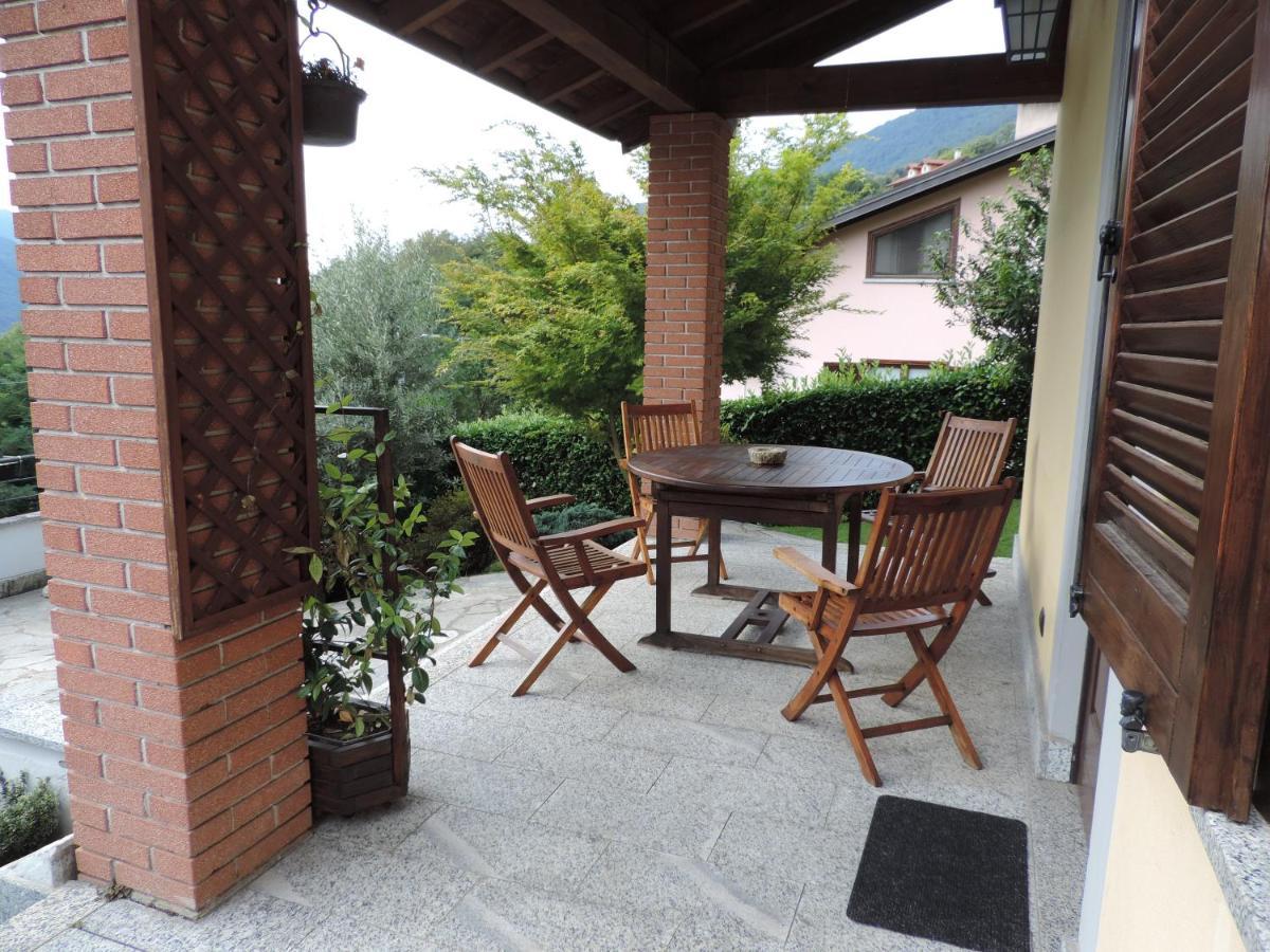Casa Vacanza Il Glicine Casale Corte Cerro Extérieur photo