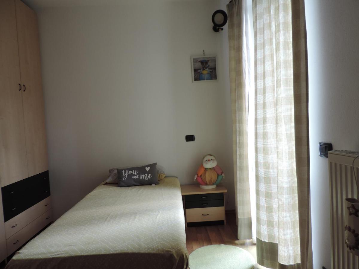 Casa Vacanza Il Glicine Casale Corte Cerro Extérieur photo
