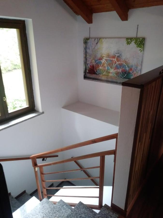 Casa Vacanza Il Glicine Casale Corte Cerro Extérieur photo